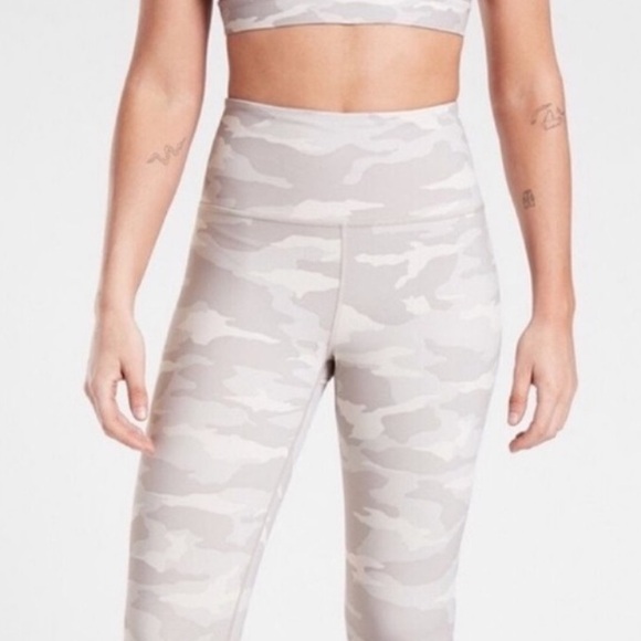 NWOT Athleta Elation 7/8 yoga athletic tights / leggings abalone grey camo print - Picture 3 of 12